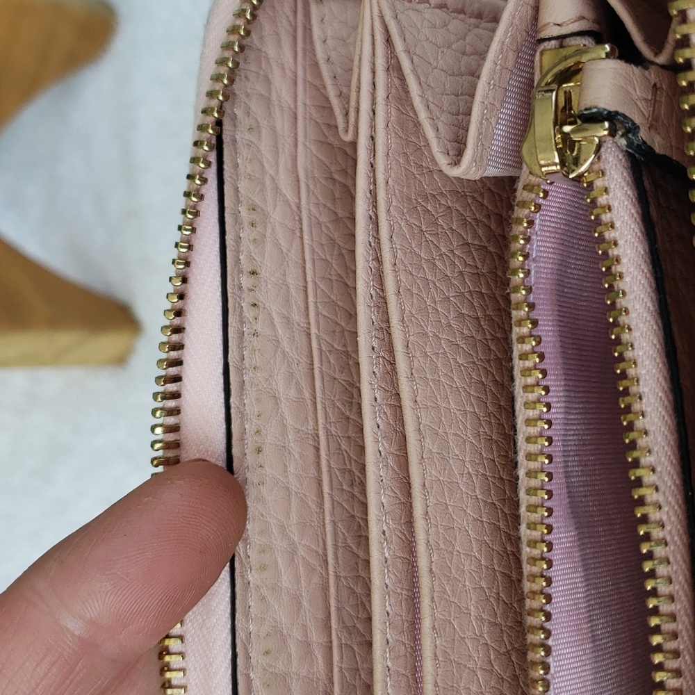 Valentino Garavani Rock stud zippy wallet 🔥 💕 - Picture 10 of 16